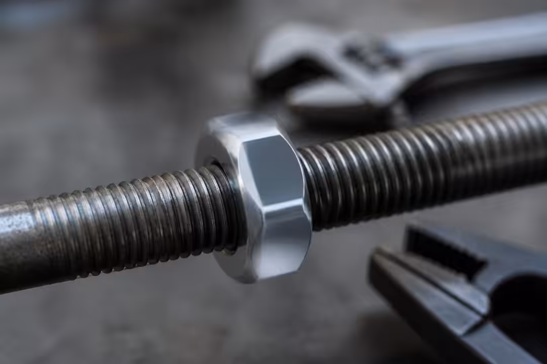 découvrez comment resserrer un écrou qui tourne dans le vide grâce à nos conseils pratiques et faciles à suivre pour réparer efficacement vos fixations.